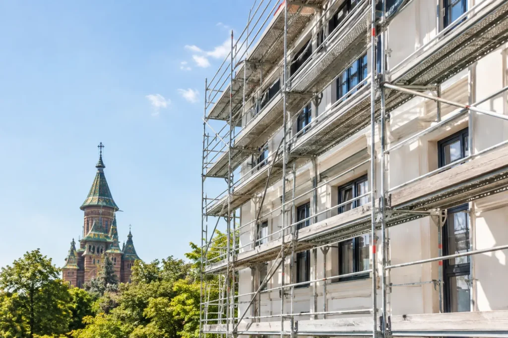 Închiriere schelă de fațadă în Timișoara